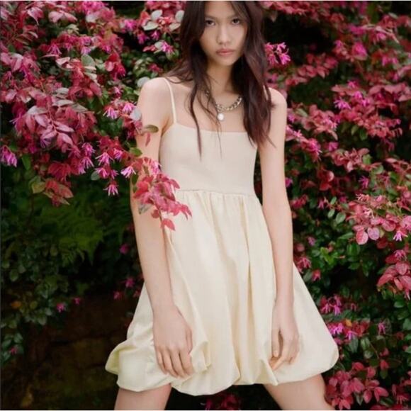 Women's Zara Combination Knit Bubble Hem Mini Dress size S in Cream Coquette - Picture 1 of 6